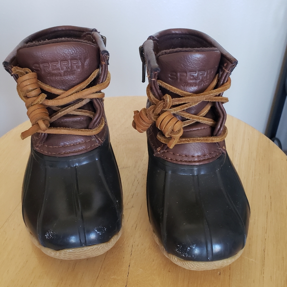 Sperry size 6 mos Brown/Black Duck Boots in great condition